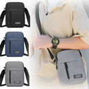 Bolsa pequena masculina - uma bolsa transversal ou bolsa de ombro simples e leve - é adequada para viagens de negócios.