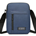 Bolsa pequena masculina - uma bolsa transversal ou bolsa de ombro simples e leve - é adequada para viagens de negócios.